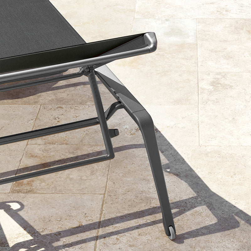 Ushuaia Stackable Mesh Chaise Lounge With Wheels