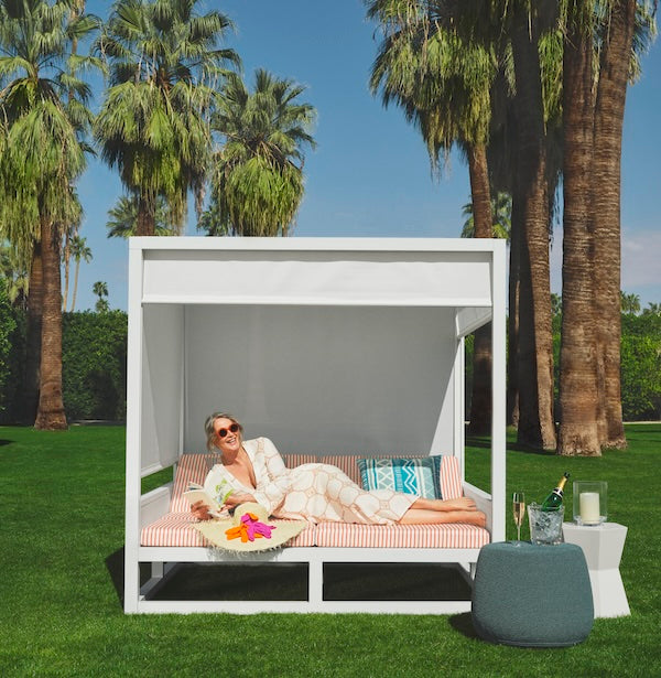 8 Luxurious Daybeds for Lounging in Style