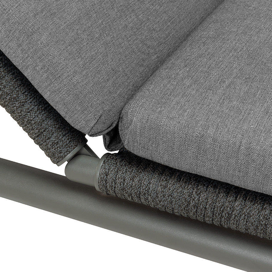 Anatra Chaise Lounge