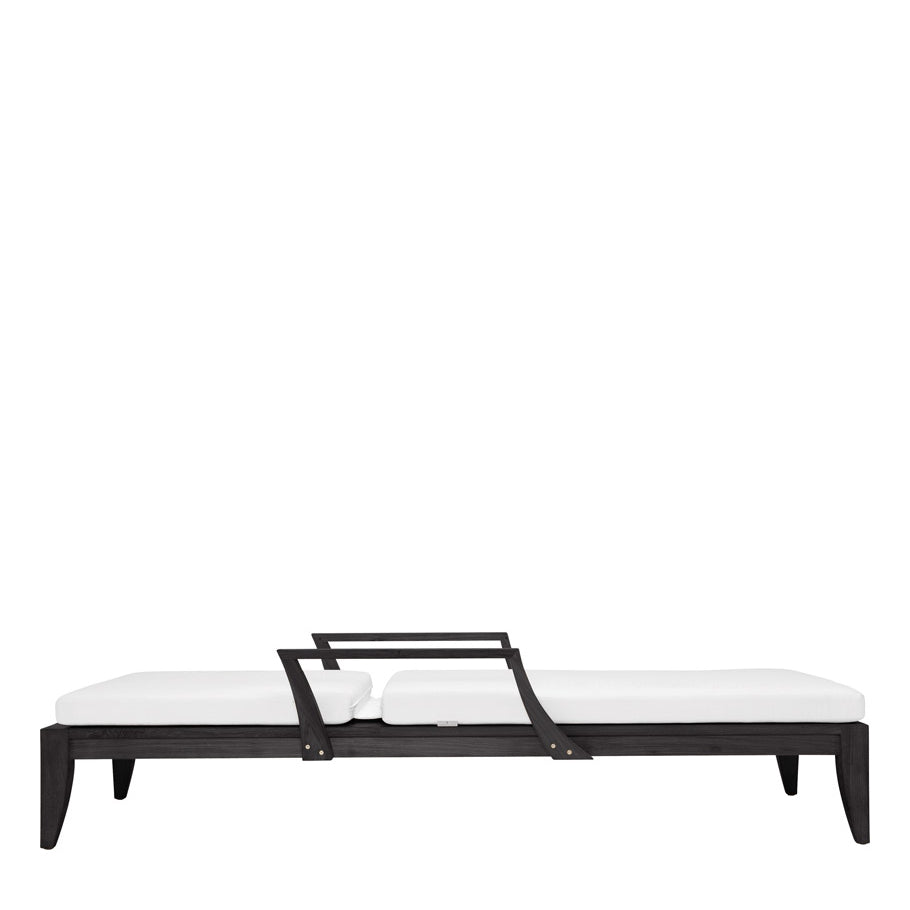Relais Chaise Lounge With Arms